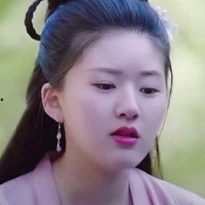 明星黑料曝光 赵露思否认整容,真实面貌曝光，黑料曝光引关注